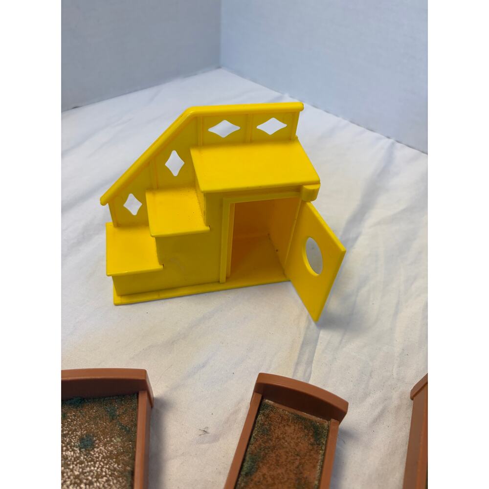 VTG Fisher Price Little People playhouse 12 piece accessories, furniture. 1969 - Picture 5 of 5